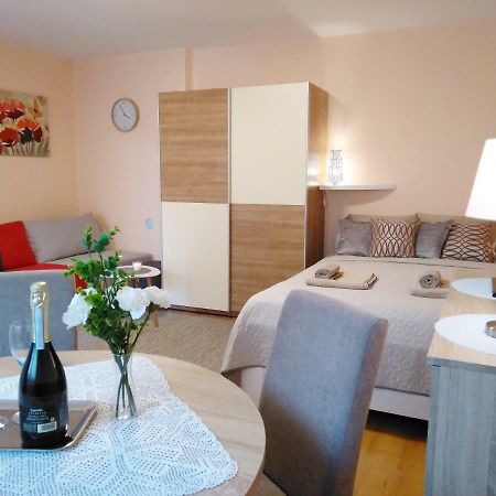 Sunray Studio Apartment Zagreb Eksteriør bilde