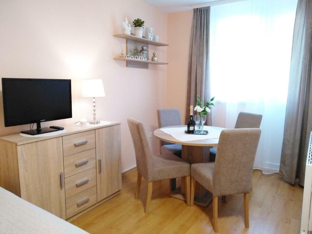 Sunray Studio Apartment Zagreb Eksteriør bilde